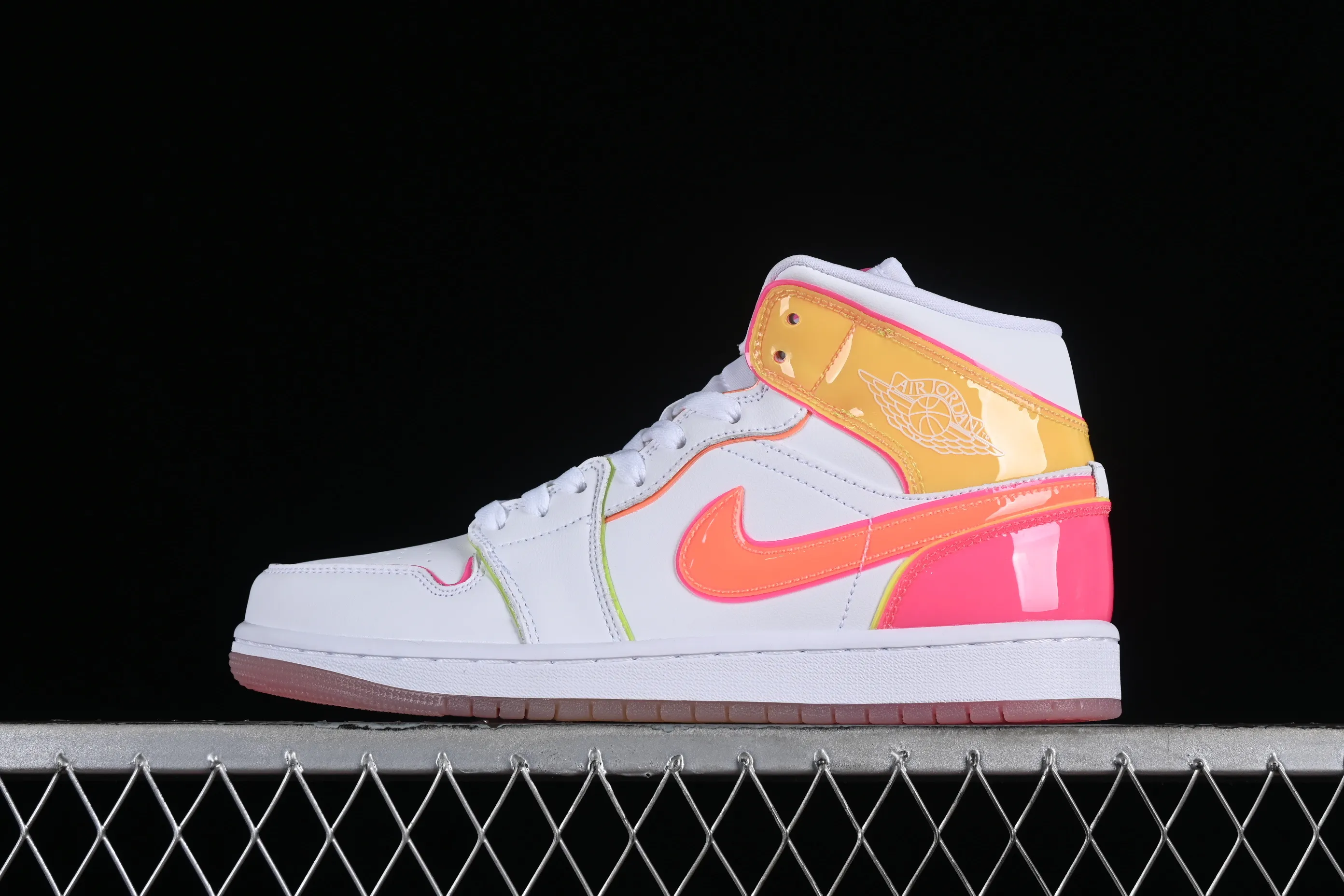 All Categories Air Jordan Jordan Series Basketball Shoes Air Jordan 1 Mid Air Jordan 1 Mid AJ1 Joe 1 Jelly Candy China Cultural Leisure Sneakers CV4611-100